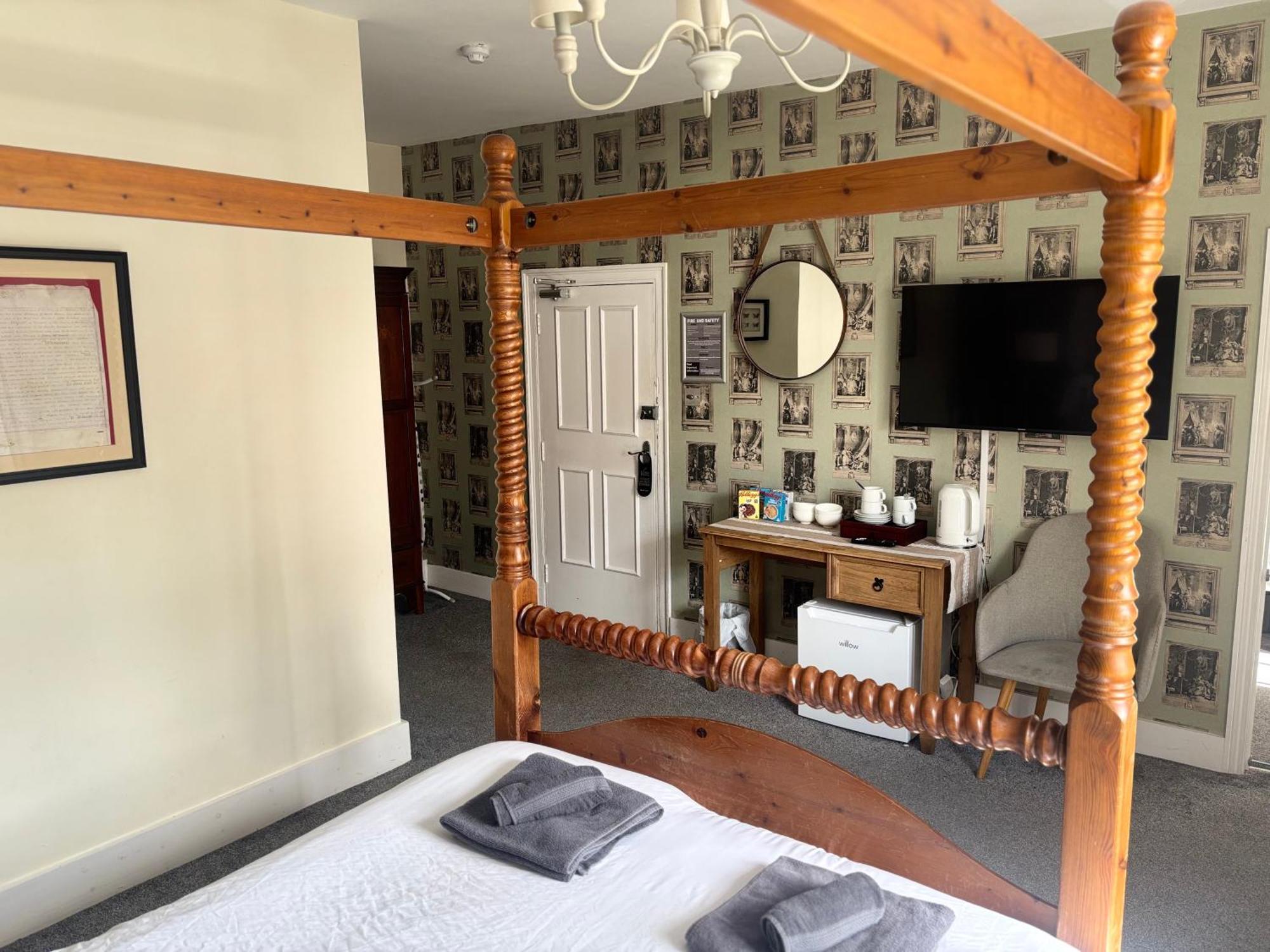 Bed and Breakfast Three Tuns Ashwell Екстер'єр фото